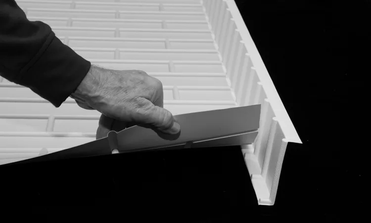 CC4 3-5/8" caulkless corner, Advanced Formliners accessory