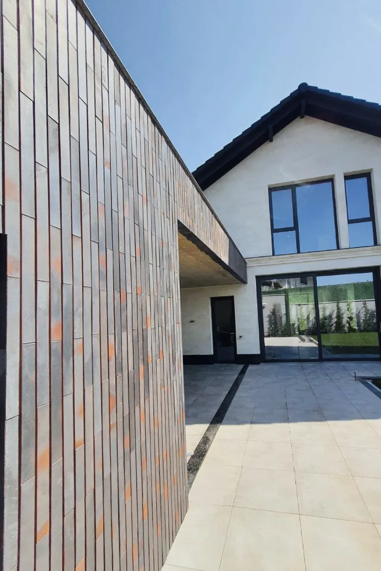King Klinker Brick Capital brick slips on a house in Moldova