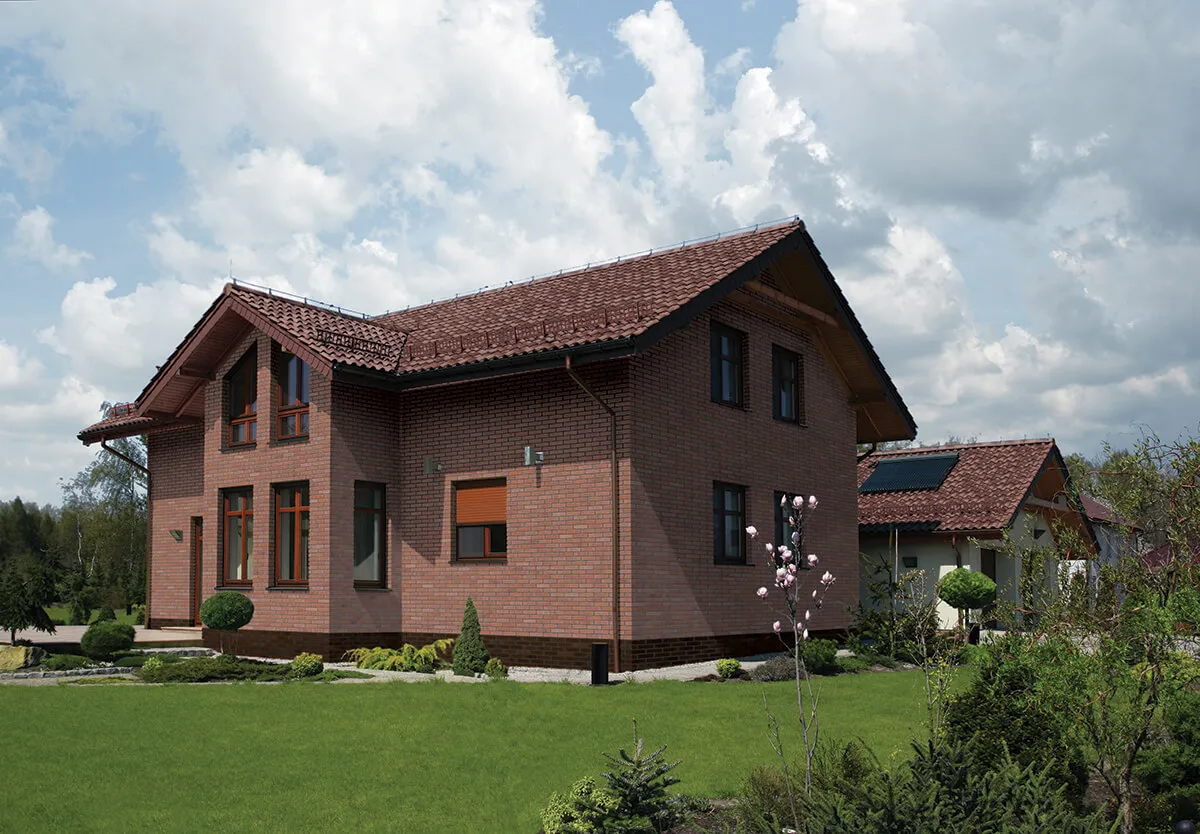 King Klinker Clayland brick slips on a building