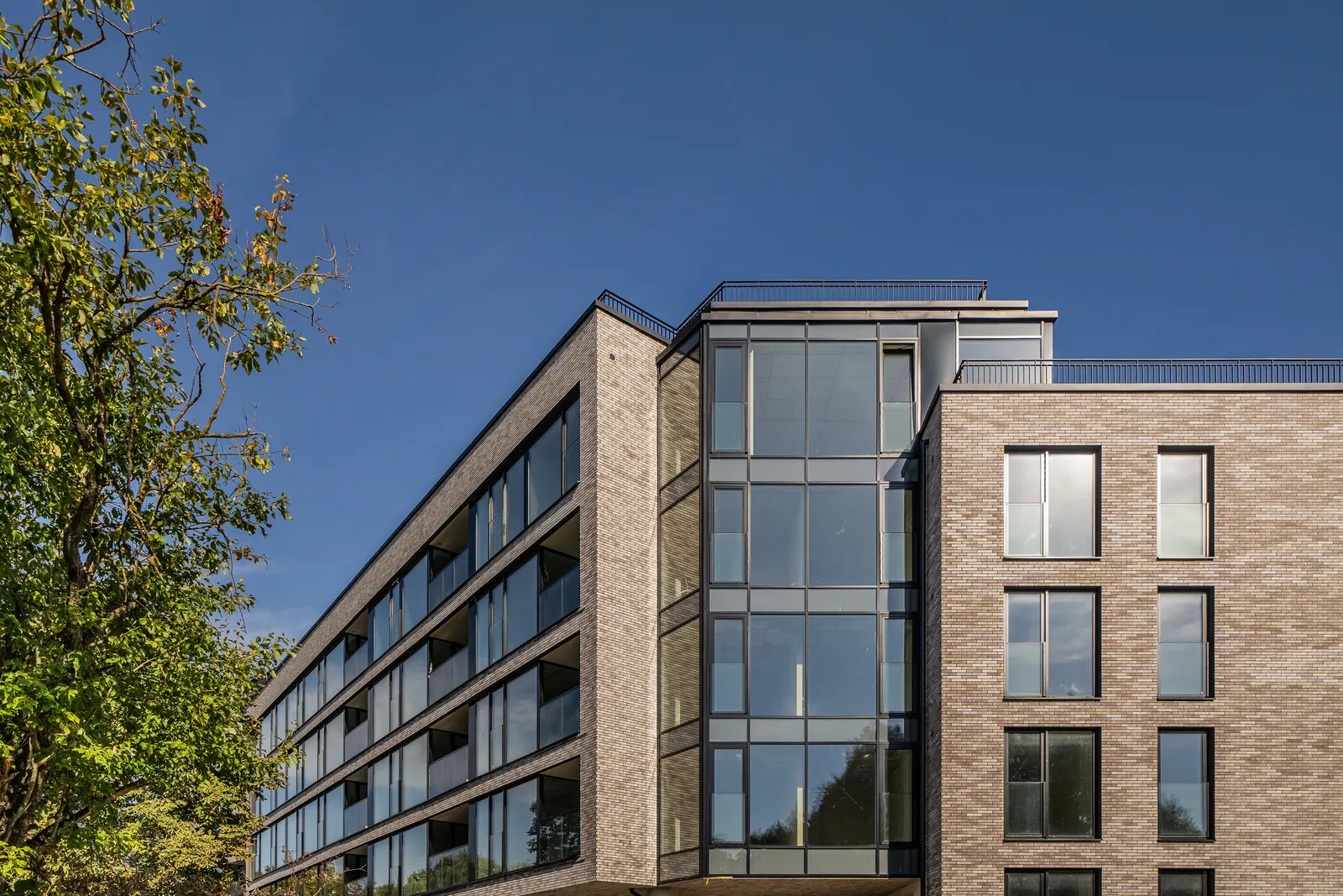 King Klinker Dolomite Peak brick slips on the Yellow Terraces apartments, Vilnius, Lithuania