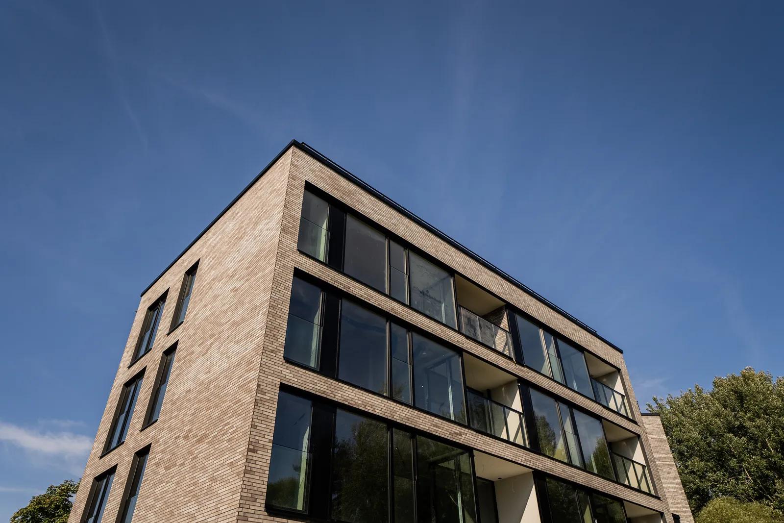 King Klinker Dolomite Peak brick slips on the Yellow Terraces apartments, Vilnius, Lithuania