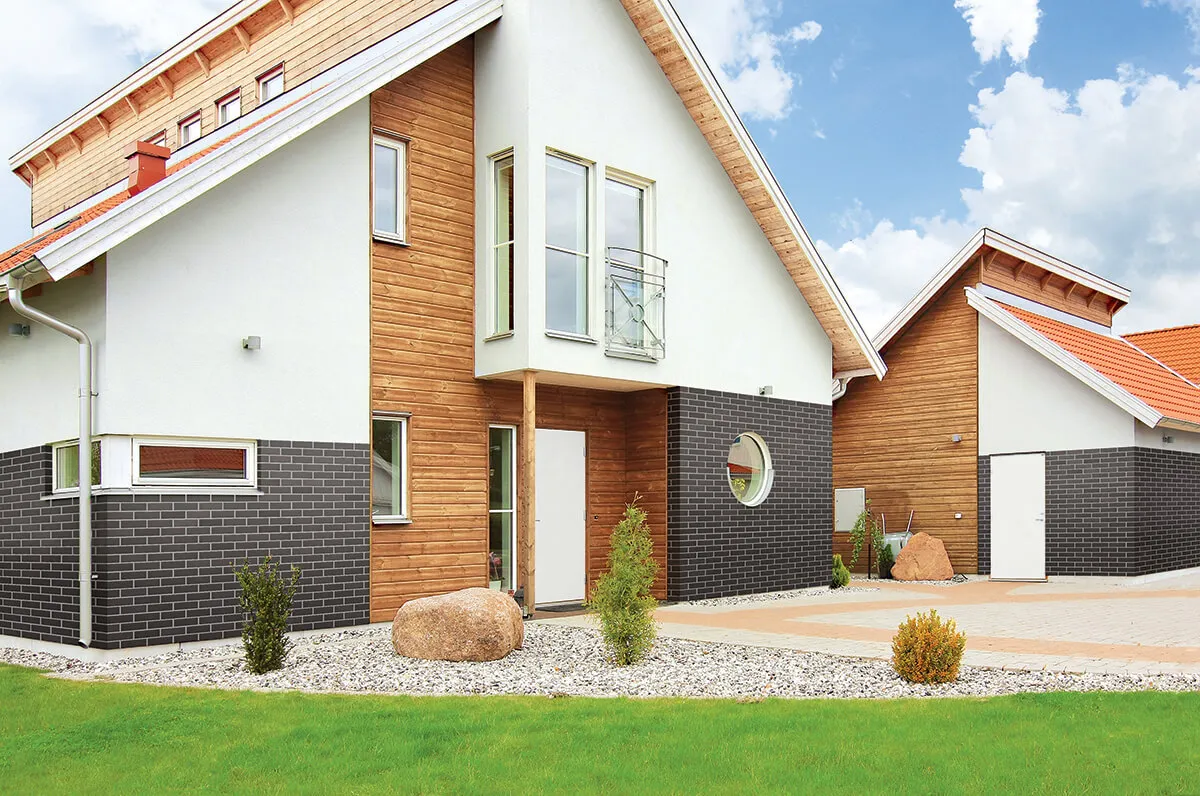 King Klinker Volcanic Black brick slips on a building
