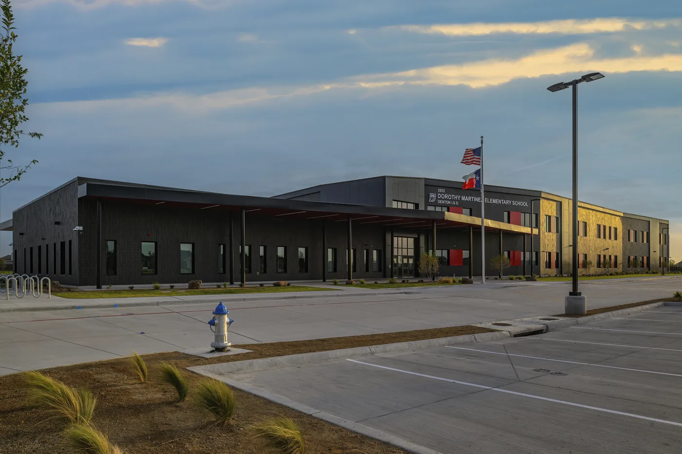 King Klinker thin brick, Dorothy Martinez Elementary School, Little Elm, Texas