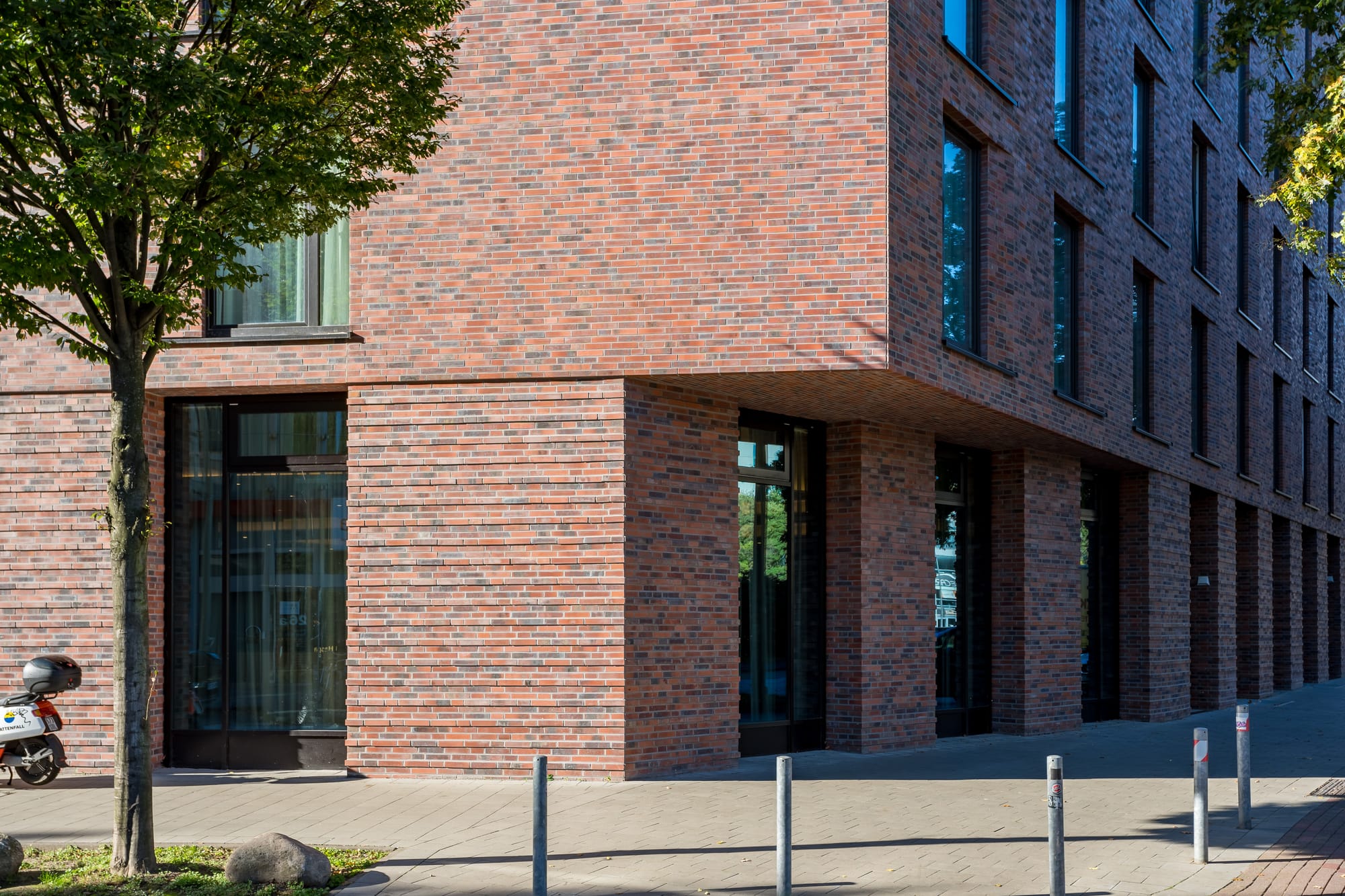 King Klinker brick slips, Holiday Inn Hamburg, Hamburg, Germany