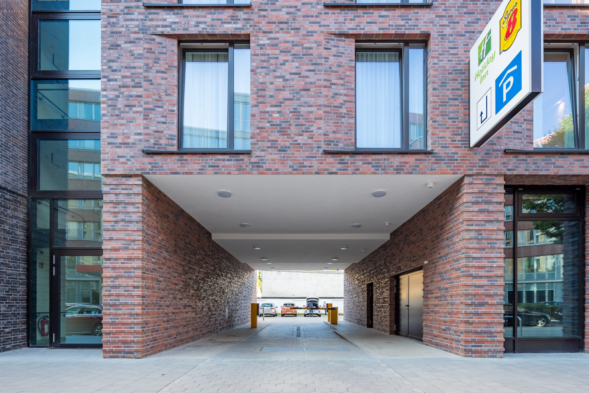 King Klinker brick slips, Holiday Inn Hamburg, Hamburg, Germany