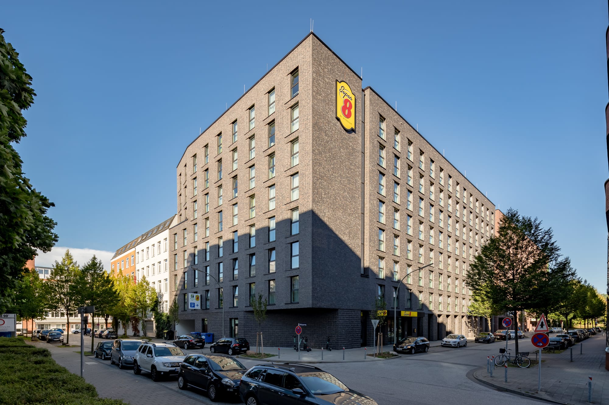 King Klinker Old Cathedral brick slips, Hotel Super 8, Hamburg
