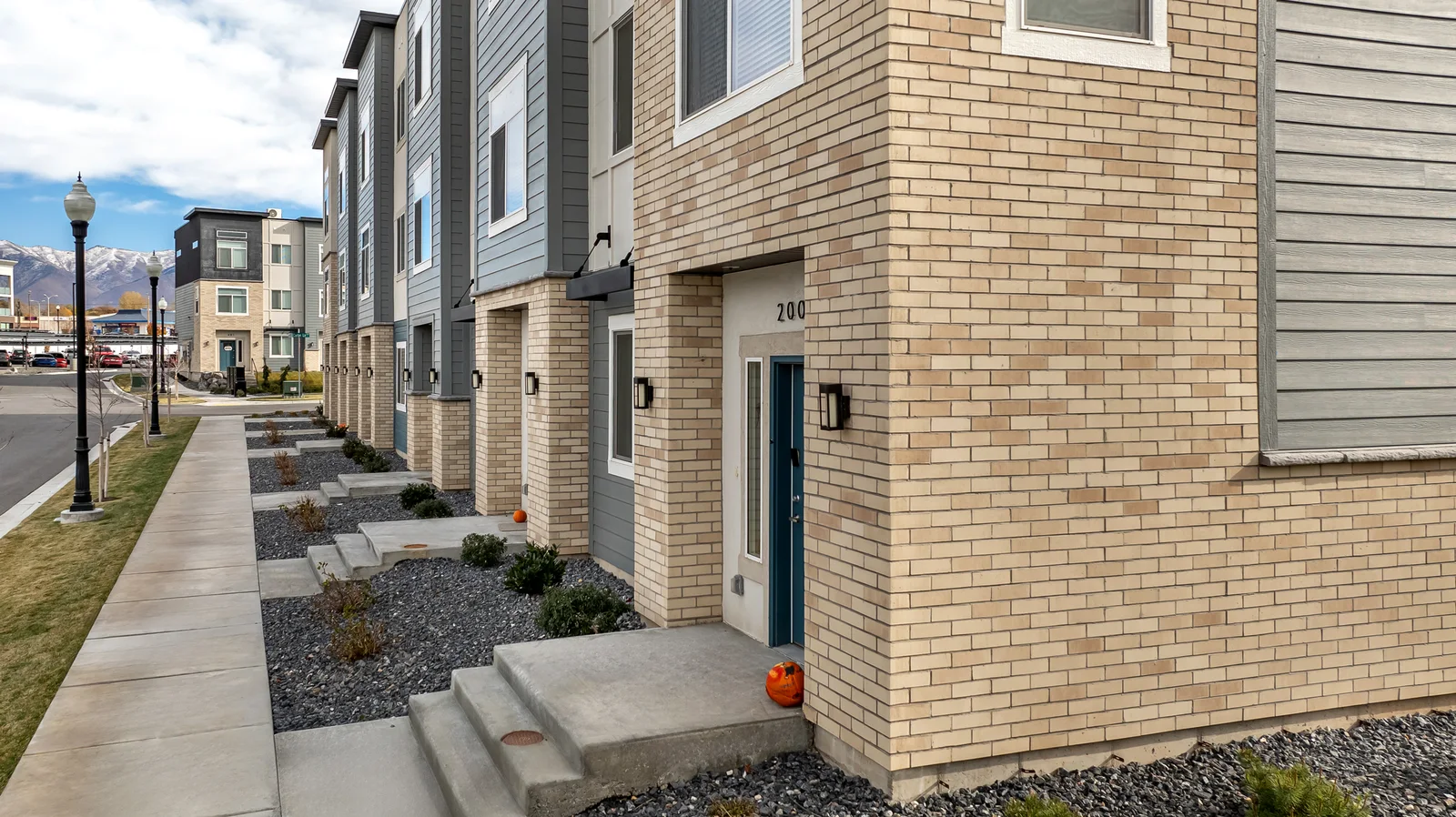 King Klinker thin brick, Anthem Apartments, Clearfield, Utah