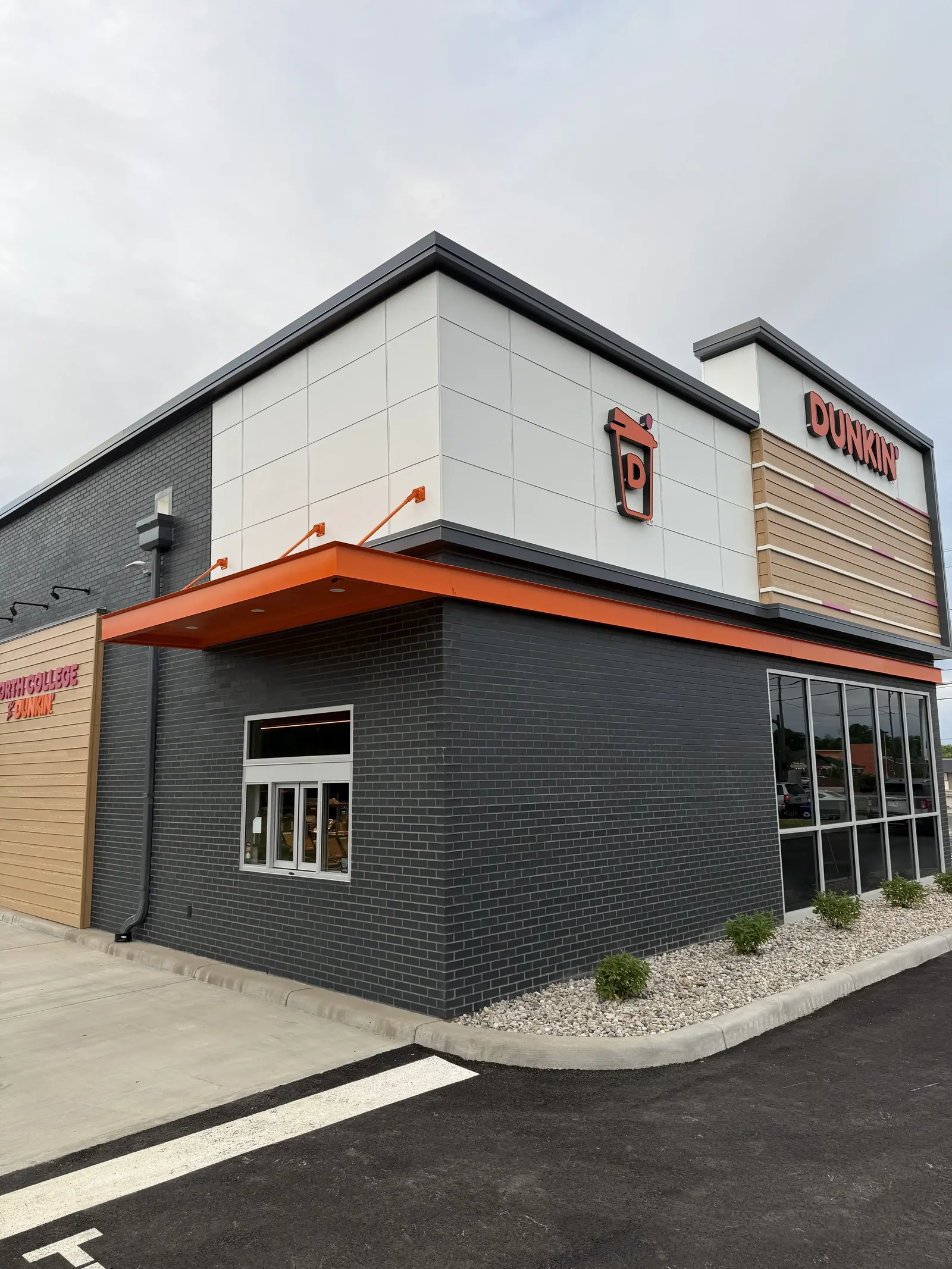 King Klinker thin brick, Dunkin' Donuts, North College Hill, Cincinnati, Ohio