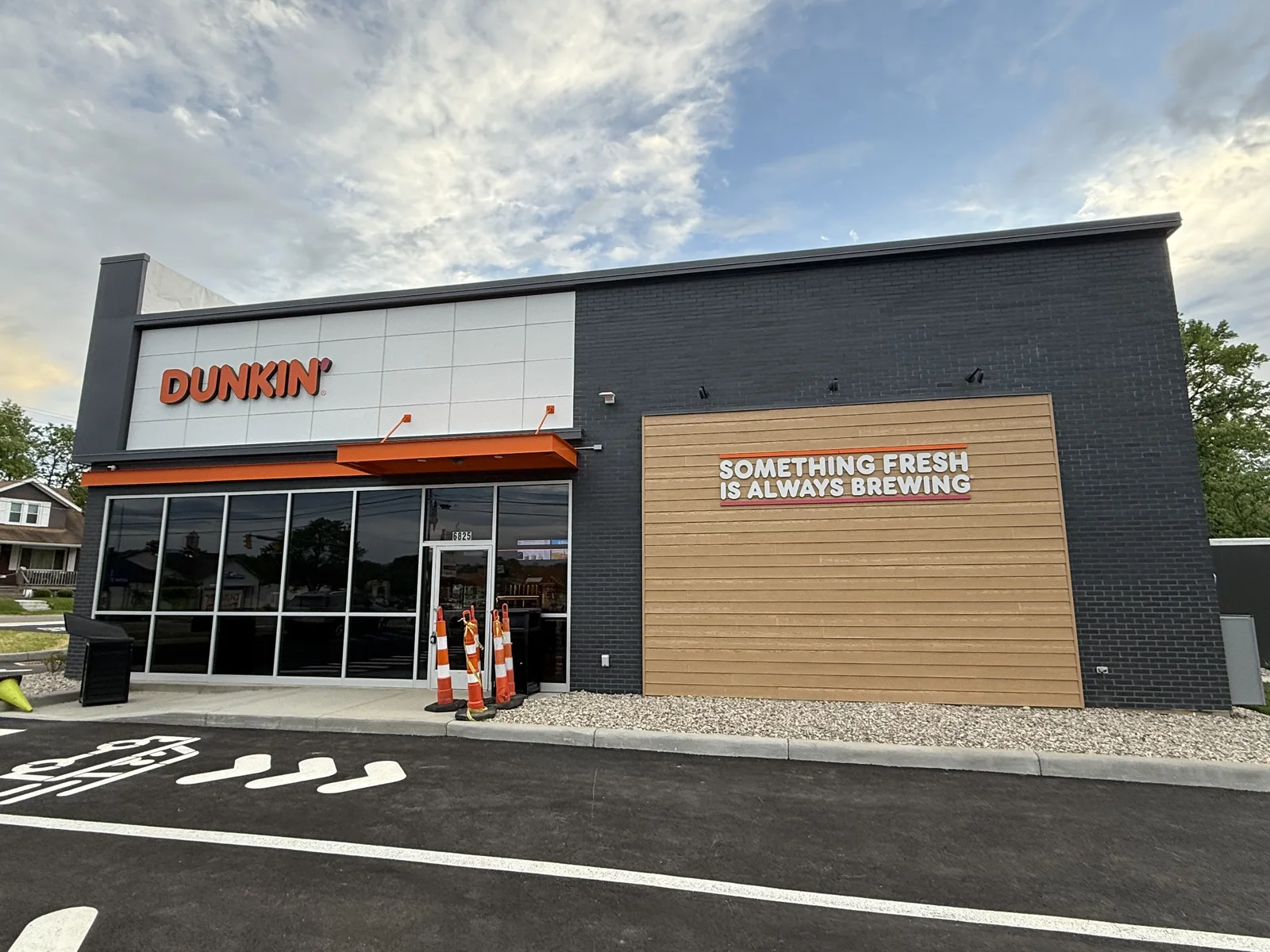 King Klinker thin brick, Dunkin' Donuts, North College Hill, Cincinnati, Ohio