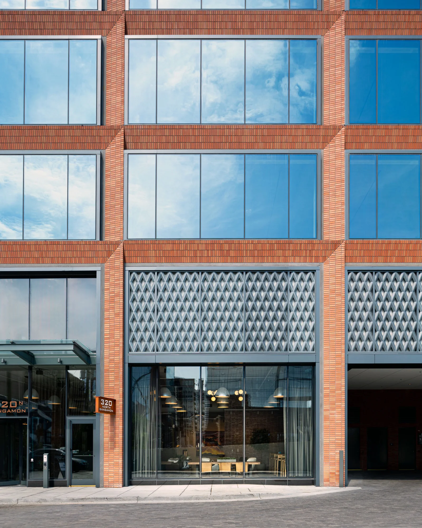 Sangamon Office Building, MetroBrick 220 Courtyard, 310 Main Street